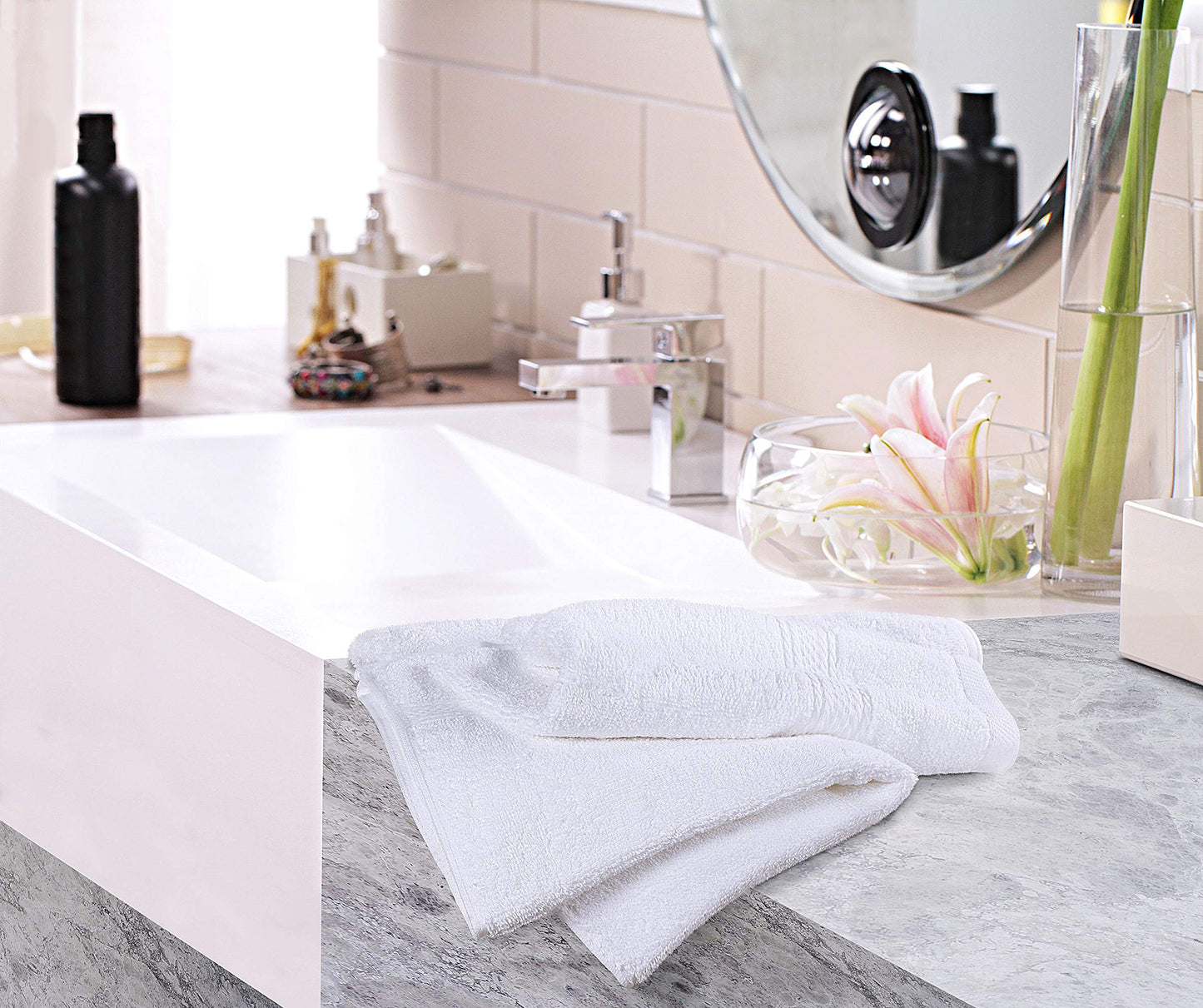 Utopia Towels 72 Pack Premium Hand Towels Set, (16 x 28 inches) 100% Ring Spun Cotton, Ultra Soft and Highly Absorbent 600GSM Towels for Bathroom, Gym, Shower, Hotel, and Spa (White)
