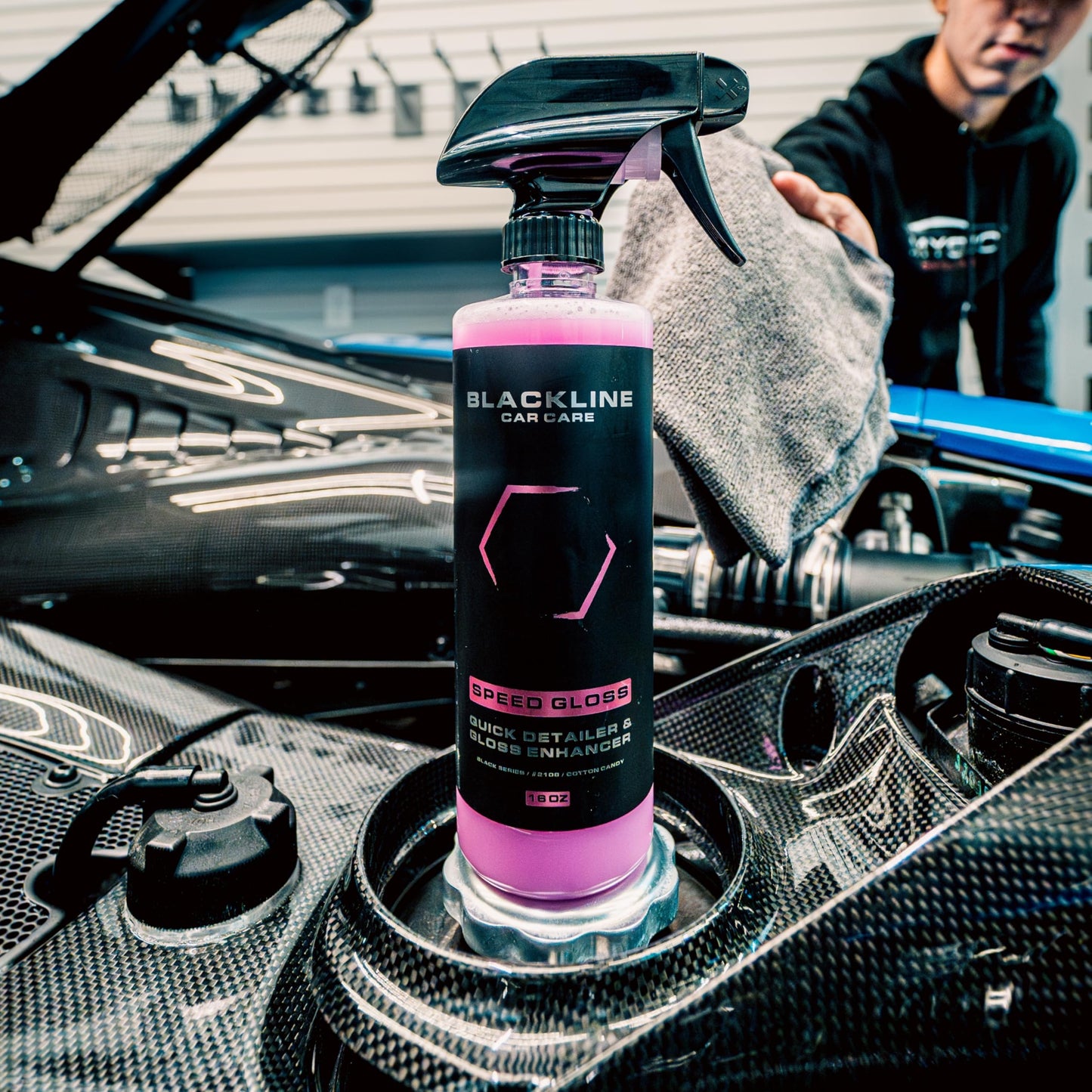 Blackline Car Care - Speed Gloss Quick Detailer & Shine Spray - Versatile, Fast Cleaning for a Streak-Free, Glossy Finish on All Vehicle Surfaces (16 Fl Oz)
