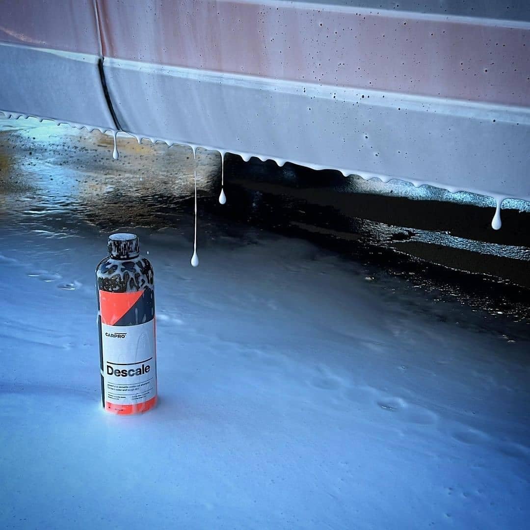 CARPRO Descale Acidic Car Shampoo Wash Concentrate, Removes Minerals, Waxes, Sealants & Oils - Gallon (135oz)