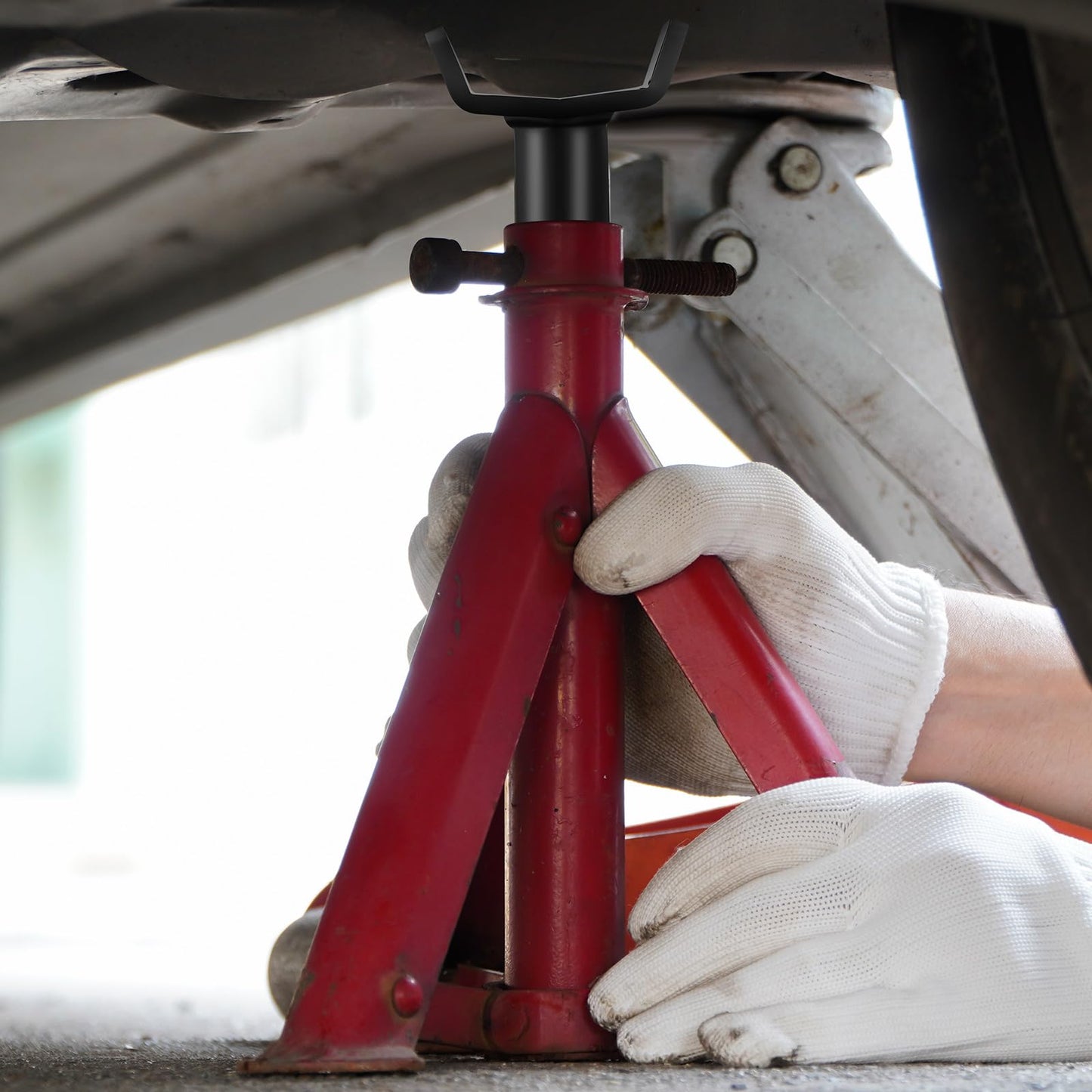 Hicarer Bottle Jack Adapter Lifting Saddle, Safe Steel Axle Saddle Adapter for 12t Bottle Jack for Accessories 3-4" Round or Square Axle Tube Fits 1.65" or Smaller Diameter Shaft Saddles(Black)