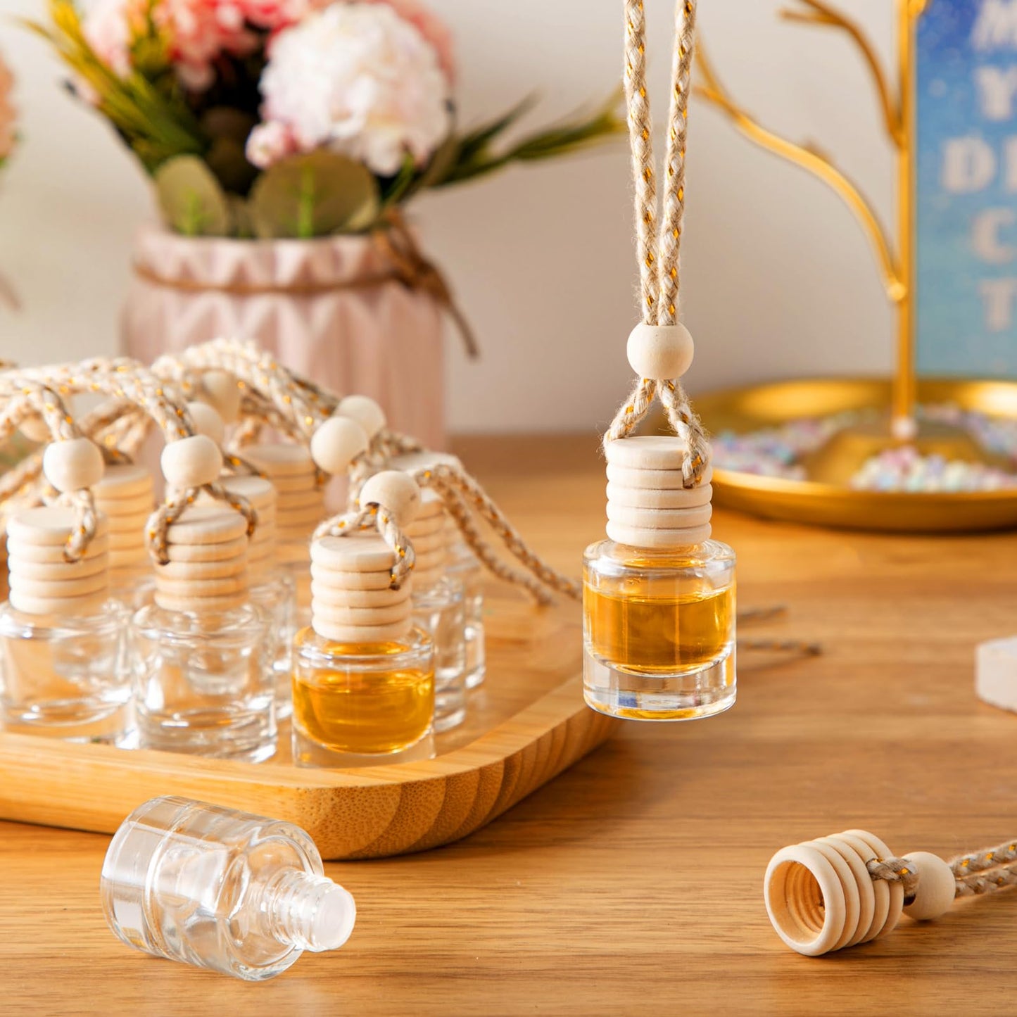 Domensi 600 Pieces Hanging Car Diffuser Air Freshener Bottle Bulk Empty Glass Refillable Perfume Bottles Oil Diffuser Aromatherapy Pendant for Auto Interior Ornaments Decor