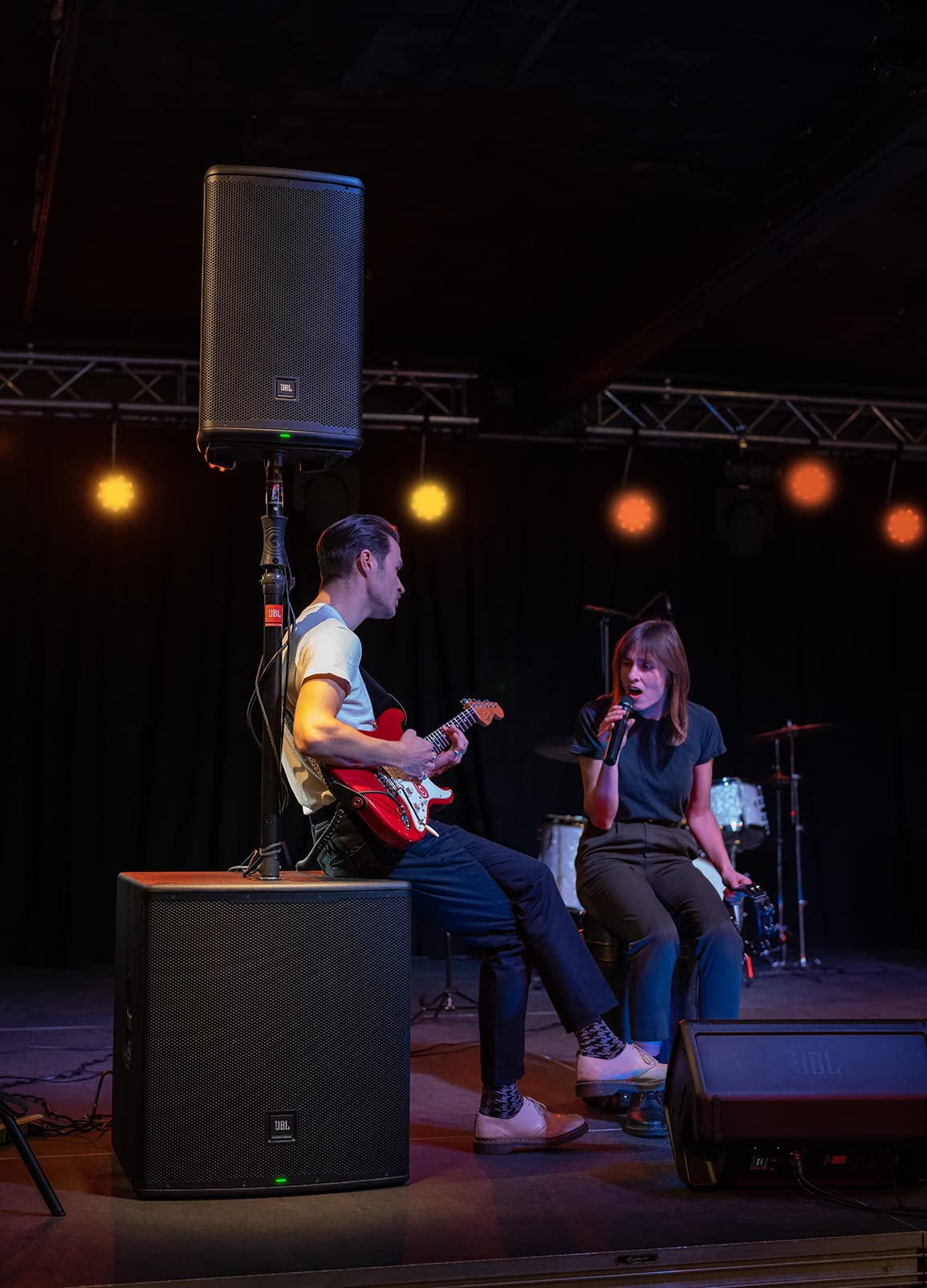 JBL Professional EON710 Powered PA Speaker with Bluetooth, 10 inch, 1300 Watt, Wired Electric, Black