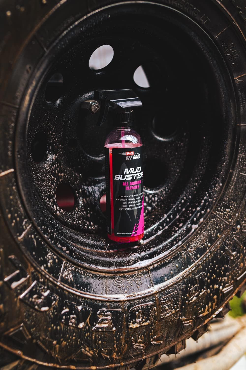 P & S PROFESSIONAL DETAIL PRODUCTS P&S Off Road Mud Buster Foaming Cleaner – Heavy-Duty Degreaser for Undercarriages, Frames & Wheels – Tough on Mud & Grime, Corrosion Protection - 16 oz. Spray