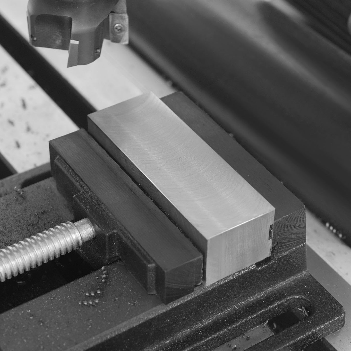 Mechmaxx 8-1/4"x33'' Industrial Benchtop Mill Drill Machine Brushless Motor, Variable Speed, R8 Spindle, 2 HP, 110V, Compact Milling Drilling Tool for Garage Shop, DIY Metalworking without Stand,VM32L