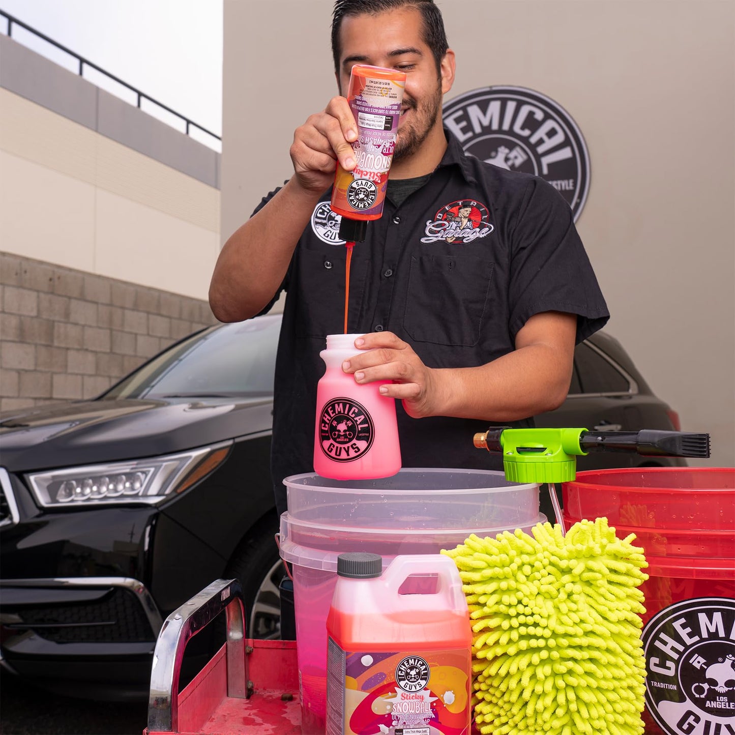 Chemical Guys CWS21516 Sticky Snowball Ultra Snow Foam Car Wash Soap (Works with Foam Cannons, Foam Guns or Bucket Washes) Safe for Cars, Trucks, Motorcycles, RVs & More 16 fl oz, Cherry Scent