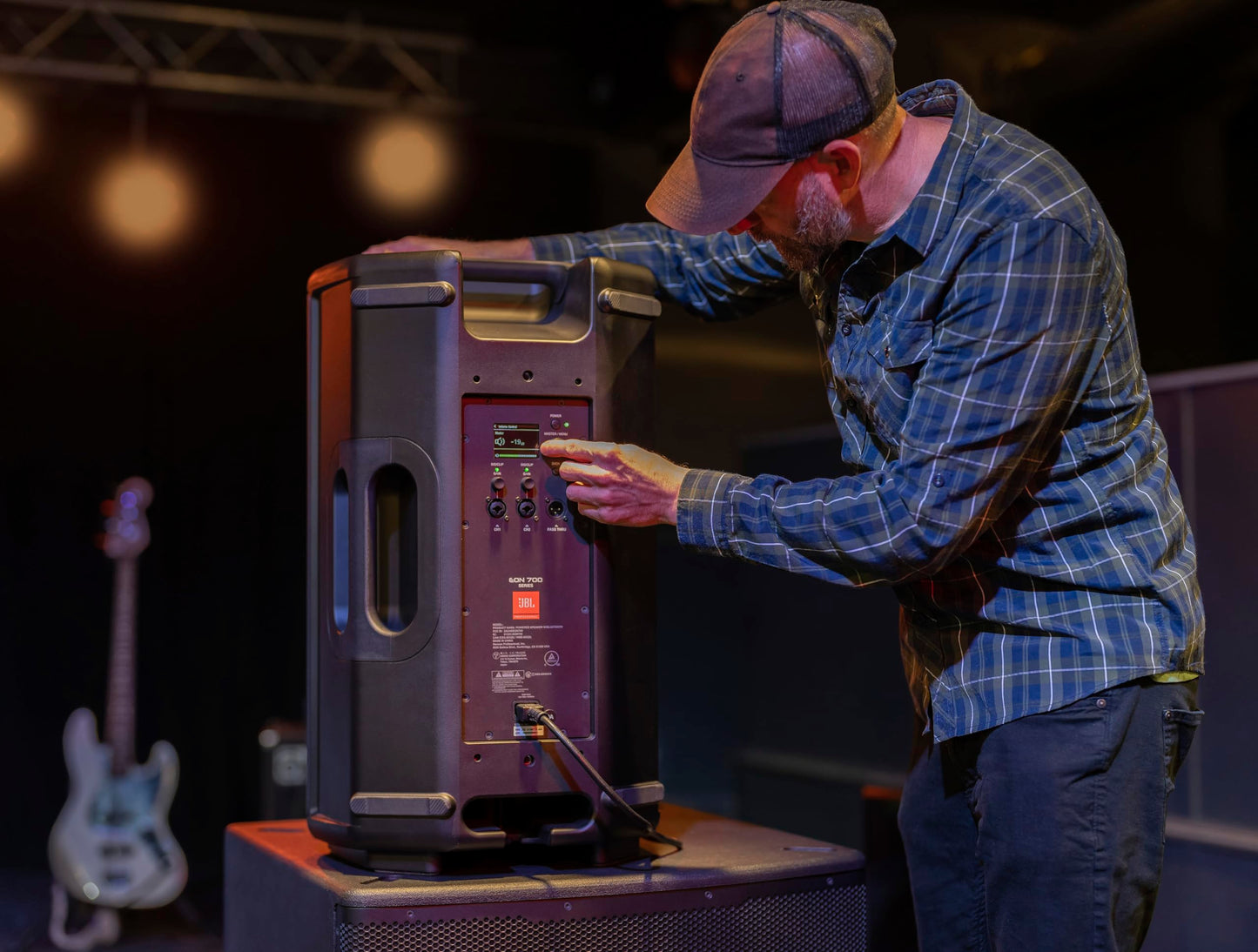 JBL Professional EON710 Powered PA Speaker with Bluetooth, 10 inch, 1300 Watt, Wired Electric, Black