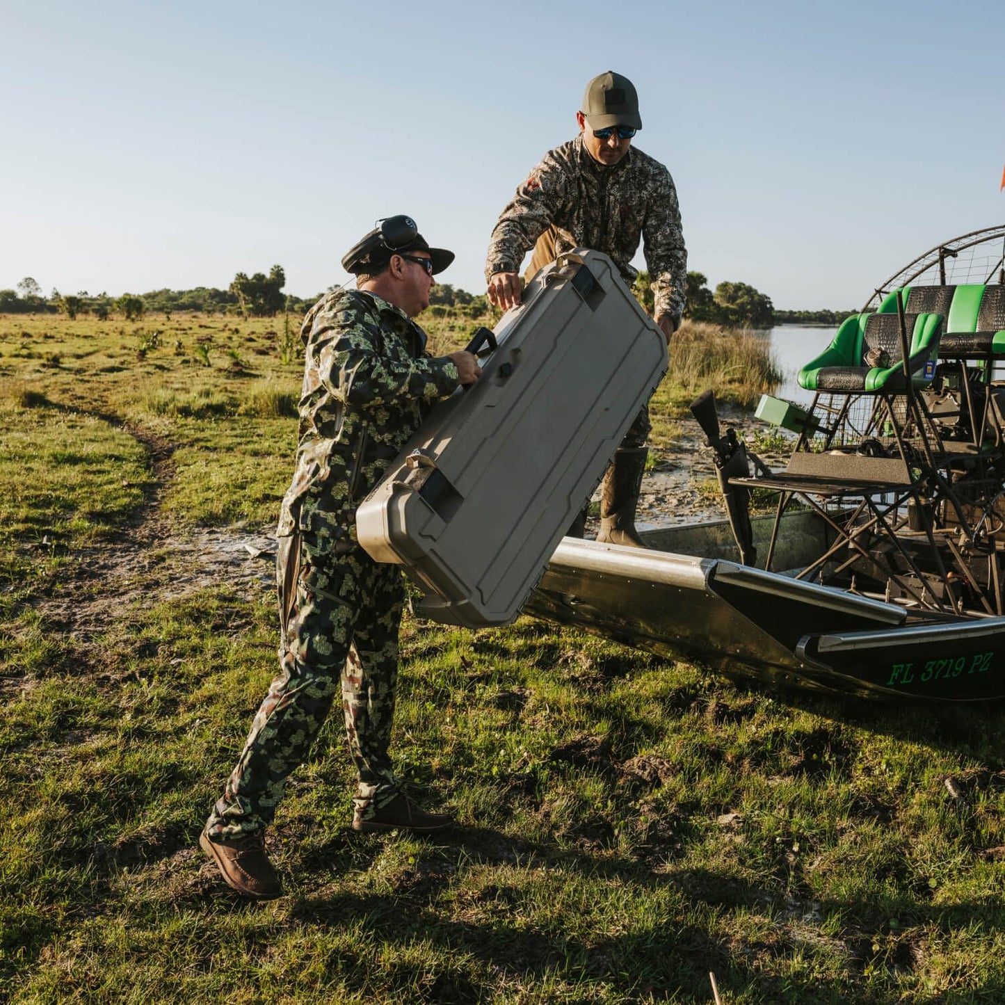 DECKED Honcho 80 D-co Case with Dividers - Desert Tan
