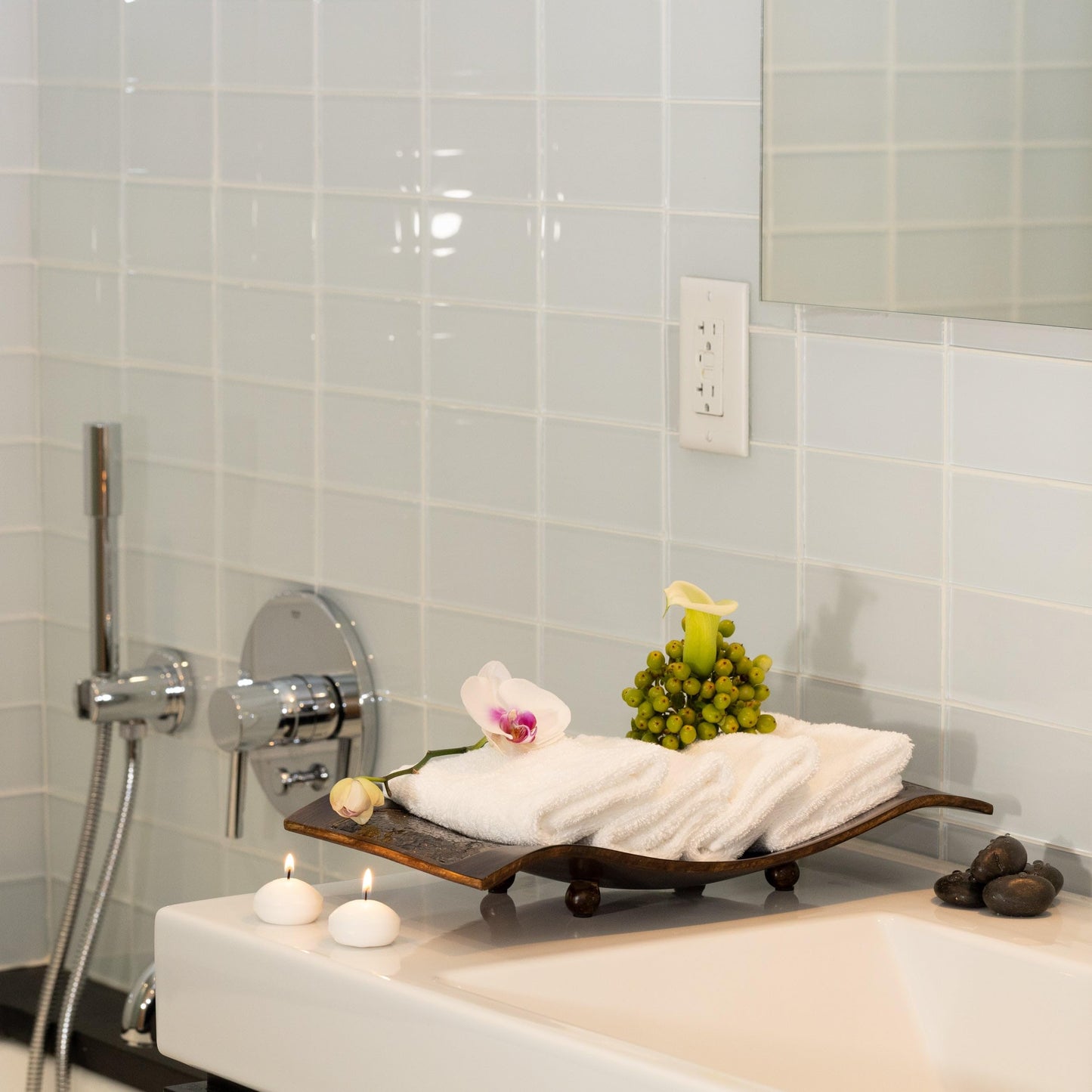 Mosobam Luxury Turkish 12pc Towel Set 30X58 16X30 13X13 White Oversize 700 GSM Bamboo Viscose & Aegean Turkish Combed Cotton