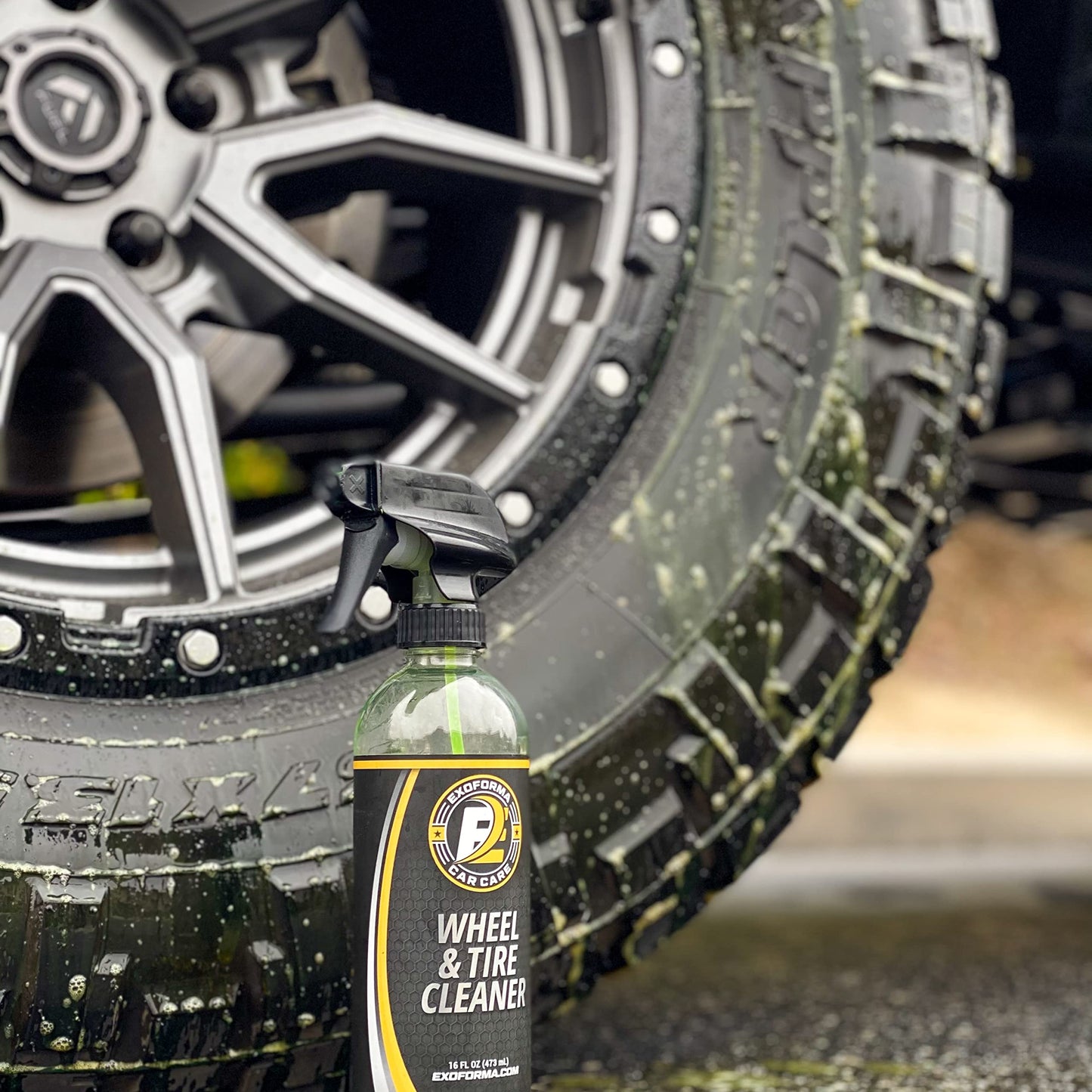 ExoForma Wheel & Tire Cleaner - Removes Built-Up Brake Dust, Dirt & Grime - Improves Dressing Performance - 2-in-1 Formula - Chosen by Pros (16 FL Oz)