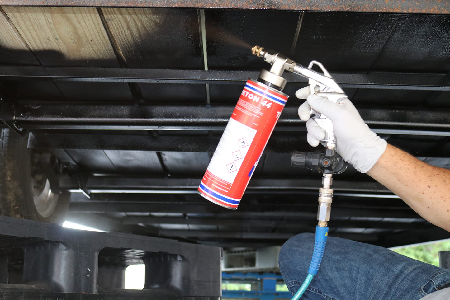 Tekton44 Undercoating for Vehicles Black Sprayable Automotive Undercoating for Cars and Trucks (4 Liter Cans + 1 Spray Gun + 1 Spray Wand)