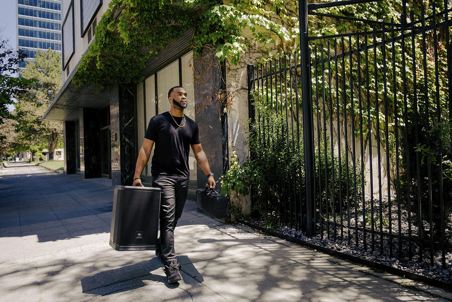 JBL Professional PRX ONE Powered Loudspeaker Line Array with 7-Channel Mixer and Built-in Effects (Renewed)