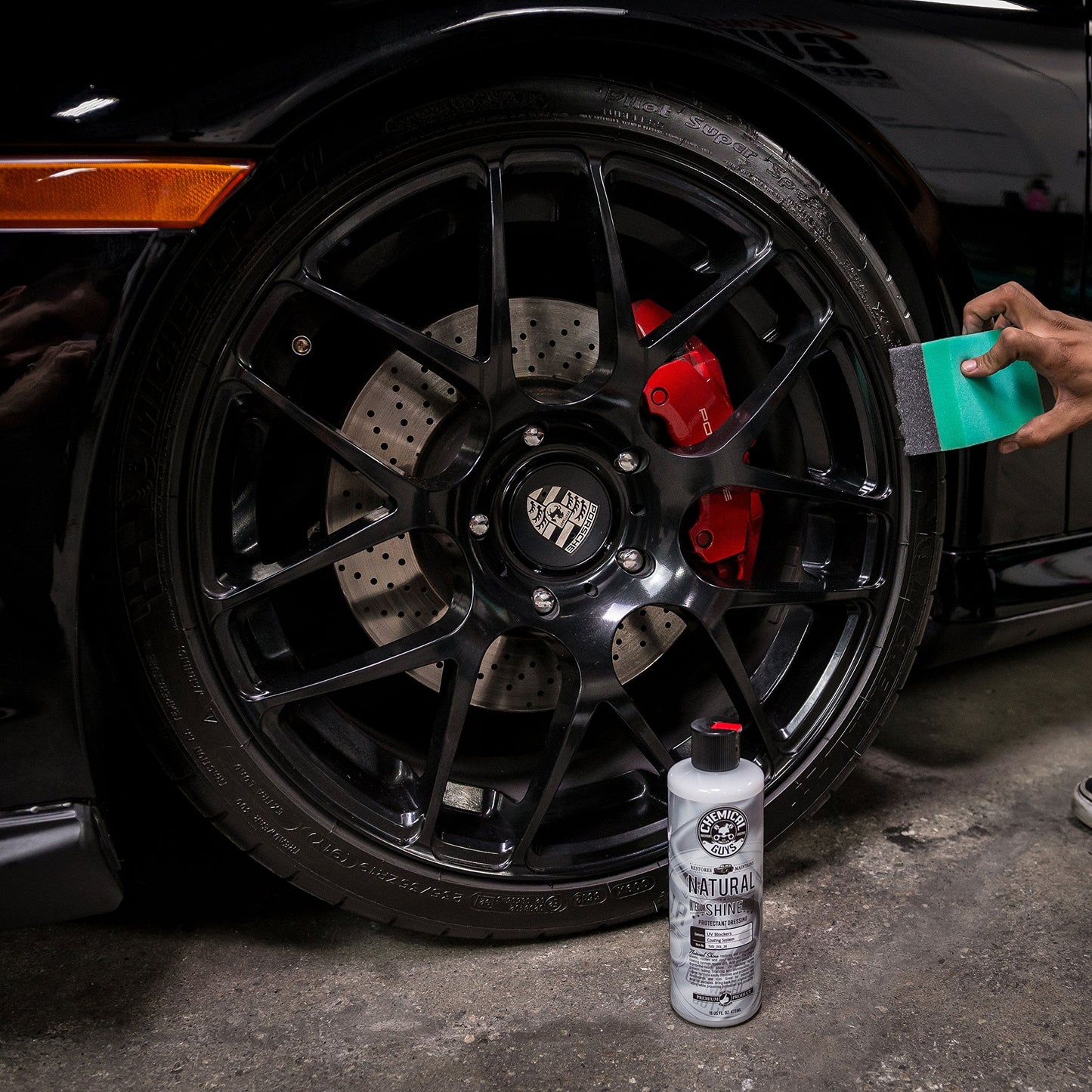 Chemical Guys Durafoam Contoured Large Tire Dressing Applicator with Wonder Wave, 2 Pack